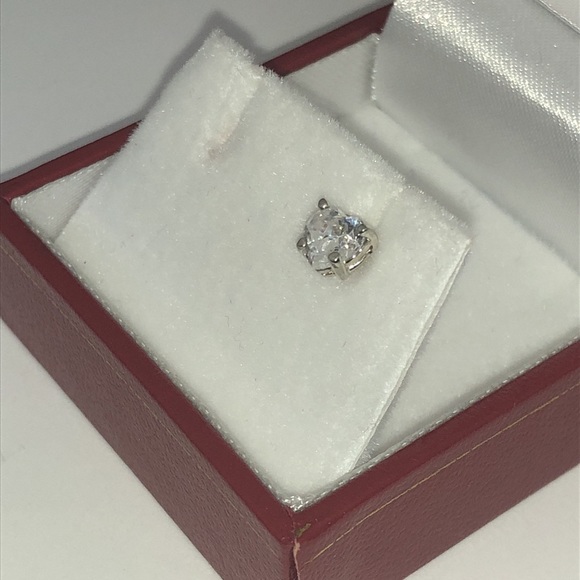 Single (1) Heart Cut CZ Diamond 1/2CT Solitaire Unisex Silver Stud Earring - Picture 5 of 15